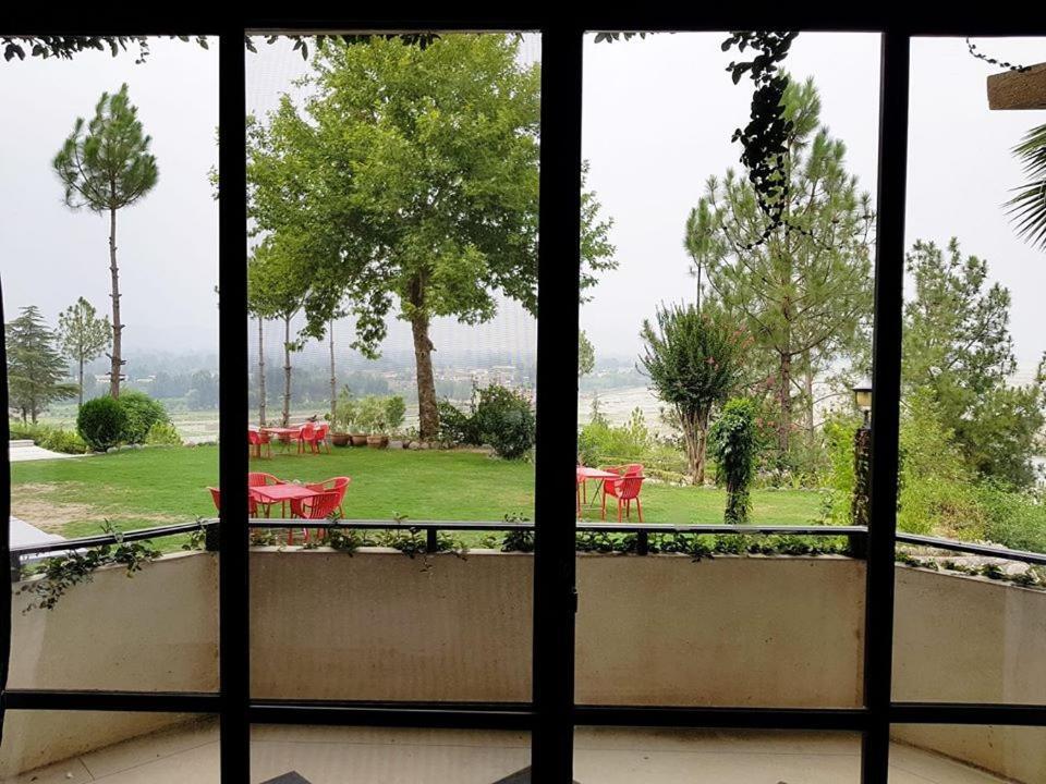 Rock City Resort Mingora Exterior photo