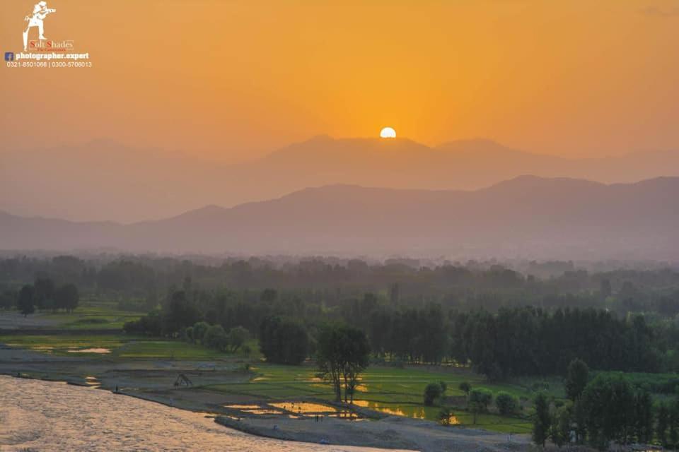 Rock City Resort Mingora Exterior photo