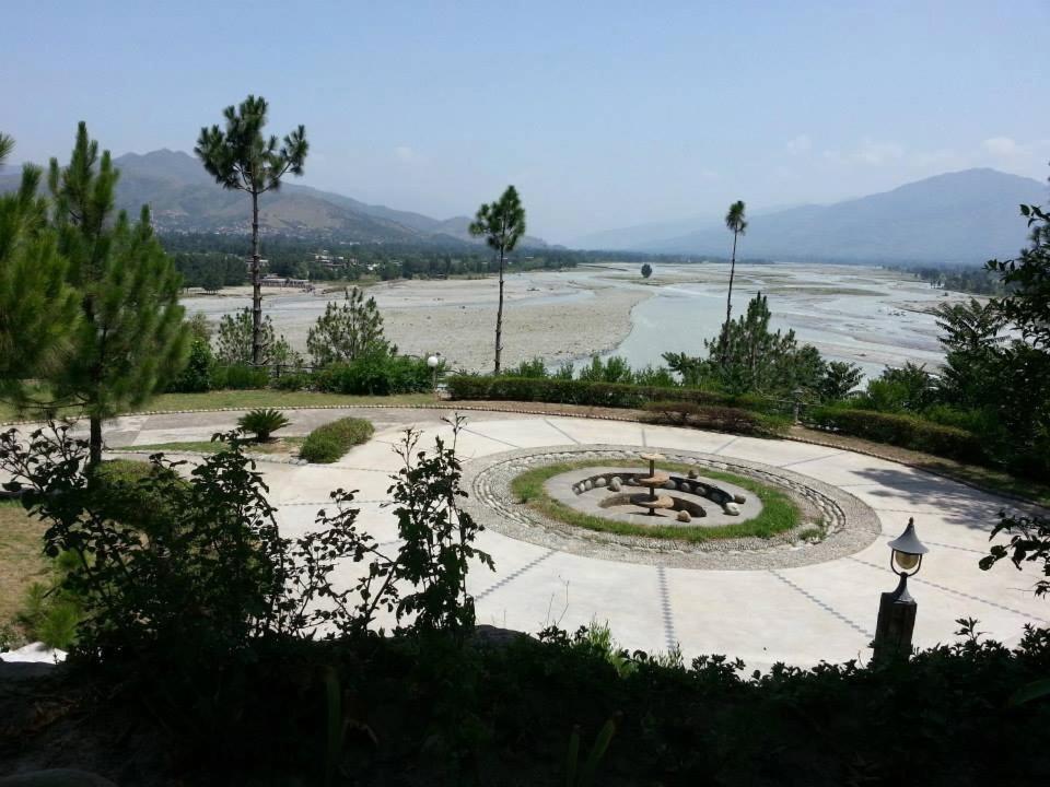 Rock City Resort Mingora Exterior photo